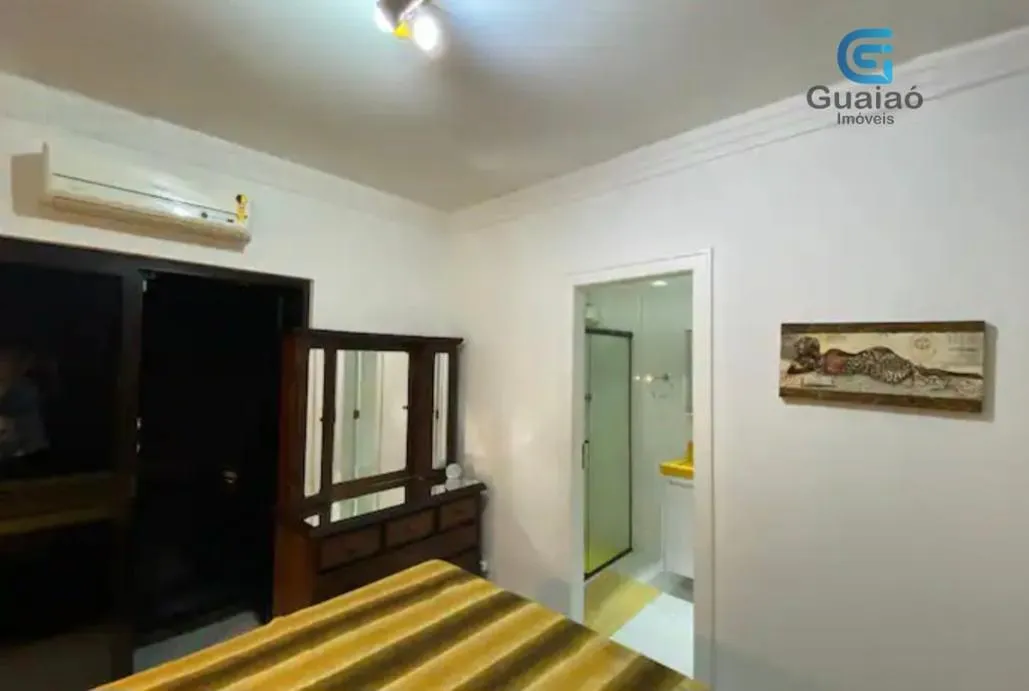 Imagem Vendo Espetacular Apartamento de Alto Padrão c/ 3 Suites na Praia de São Vicente