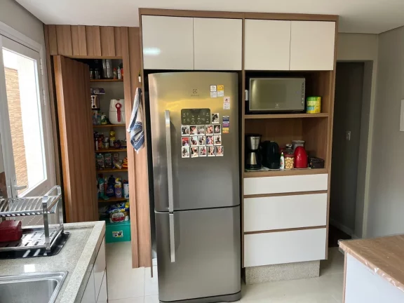 Imagem LINDA CASA RECÉM REFORMADA NA CIDADE PATRIARCA 198M², 5 QUARTOS COM 3 SUÍTES E GARAGEM PARA 2 CARROS