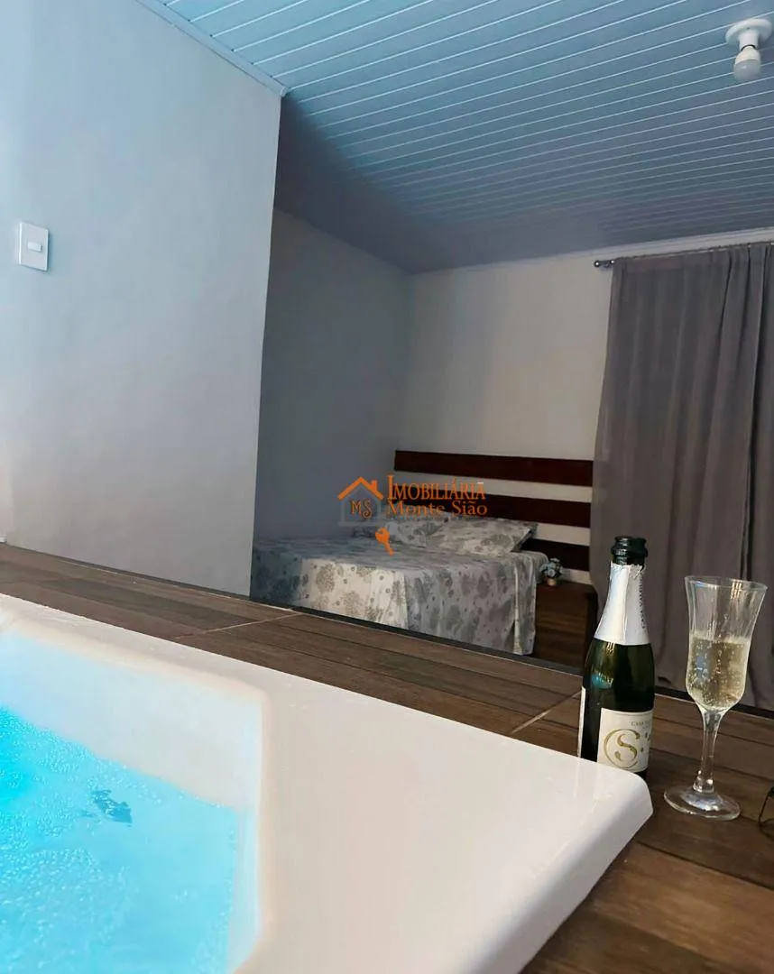 Imagem Sobrado com 4 dormitórios à venda, 200 m² por R$ 630.000,00 - Cidade Soberana - Guarulhos/SP