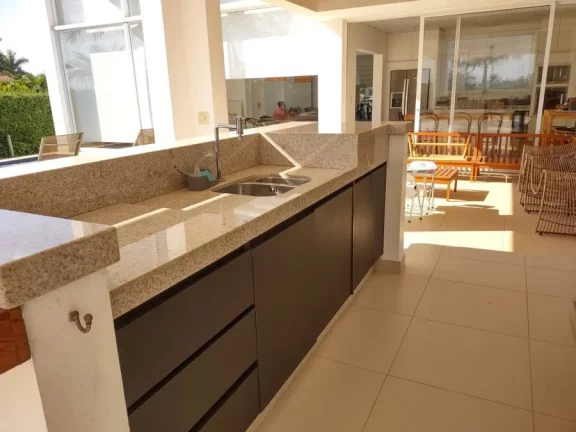 Imagem Casa Moderna em Condomínio  Segurança e Lazer