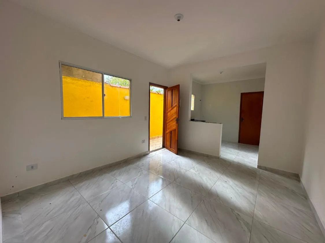 Imagem CASA NOVA SOBREPOSTA A VENDA LADO PISTA NO NOVA ITANHAEM FINANCIAMENTO BANCARIO