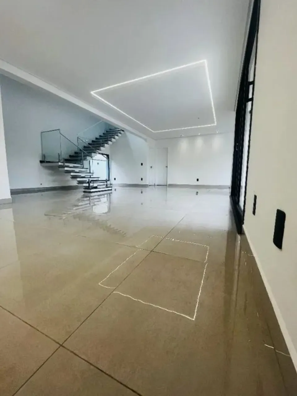 Imagem Venda de Casa em Condomínio de Alto Padrão na Cyrela Landscape Esplanada em Votorantim-SP: 3 quartos, 3 suítes, 3 salas, 5 banheiros, 4 vagas, 208m².
