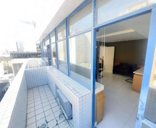 Imagem Sala Comercial à Venda, 81,8 m2, 2 ambientes com sacada, 2 bwc, garagem, Centro, Florianópolis, SC