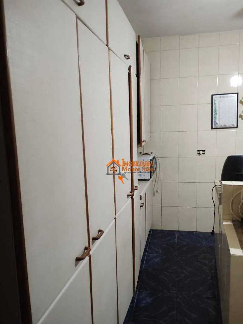 Imagem Sobrado com 4 dormitórios à venda, 196 m² por R$ 950.000,00 - Jardim Las Vegas - Guarulhos/SP