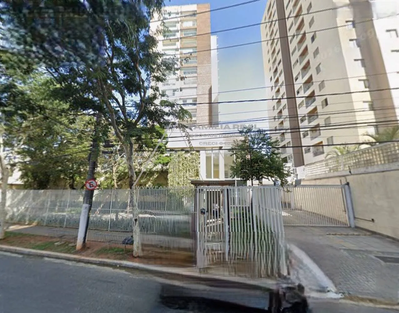 Foto do imóvel Apartamento, com 02 Dormitórios, com varanda e 01 vaga, à venda, na Vila Ema.