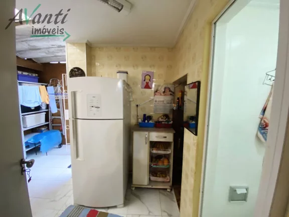 Imagem Sobrado com 3 Quartos e 2 Vagas à venda, no bairro Encruzilhada em Santos - SP