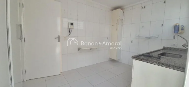 Imagem Excelente oportunidade para quem busca conforto, espaço e praticidade! Esta casa conta com 3 quarto...