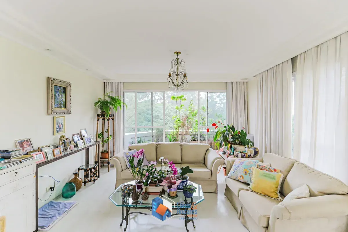 Imagem Apartamento para venda em Vila Suzana com 4 quartos, sendo 1 suíte, 185m²