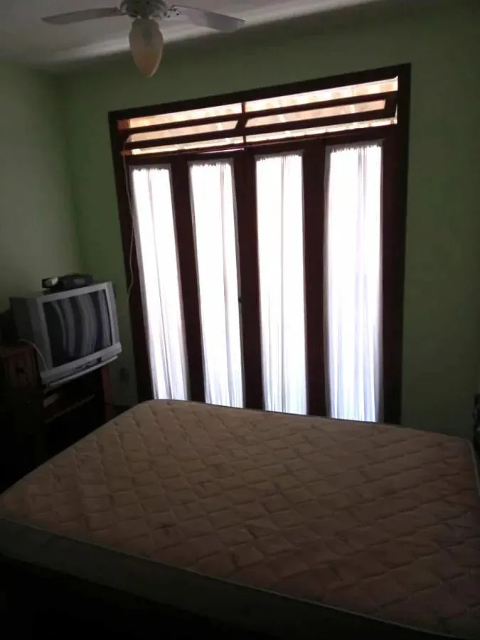 Imagem Casa em Condomínio para Venda em Cabo Frio / RJ no bairro Peró
