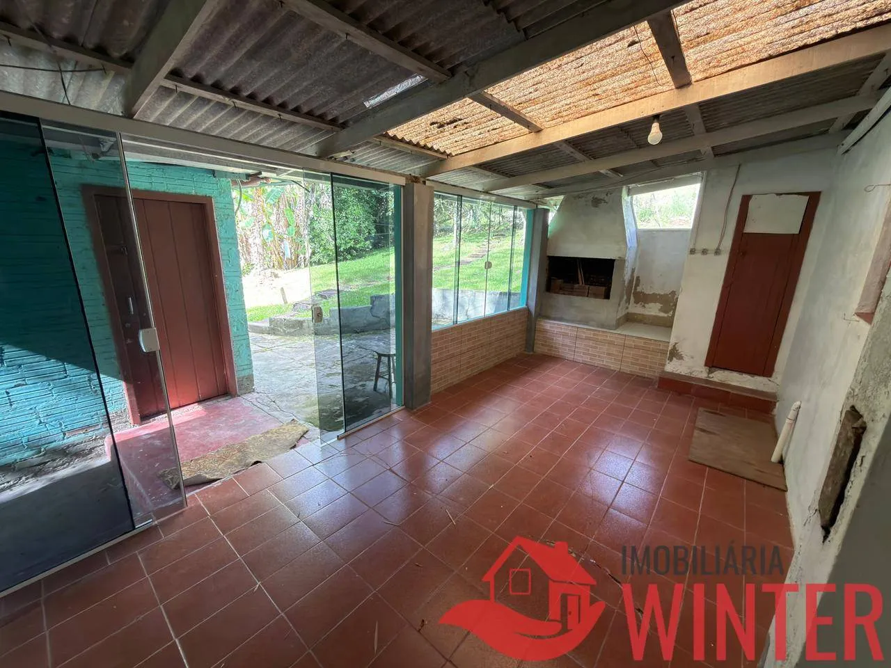 Imagem Imóvel com 2 casas e um galpão