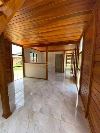 Imagem Casa em Condomínio para Venda em Teresópolis / RJ no bairro Vale Alpino