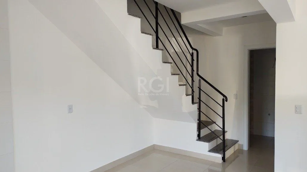Imagem Sobrado para Venda - 88.32m², 3 dormitórios, sendo 2 suites, 1 vaga - Espirito Santo