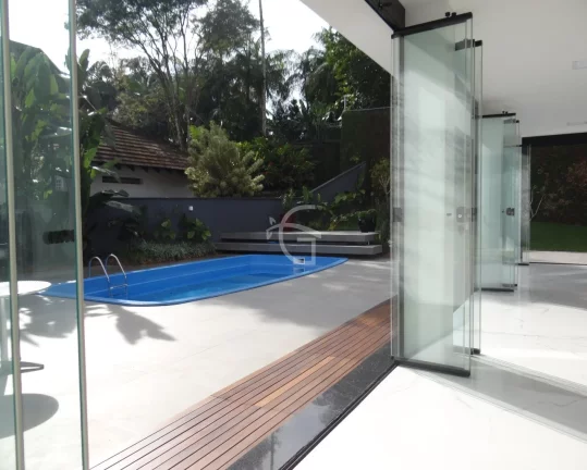 Imagem CASA NO BAIRRO GLÓRIA EM CONDOMÍNIO DE ALTO PADRÃO PARA VOCÊ QUE BUSCA EXCLUSIVIDADE E LOCALIZAÇÃO!!