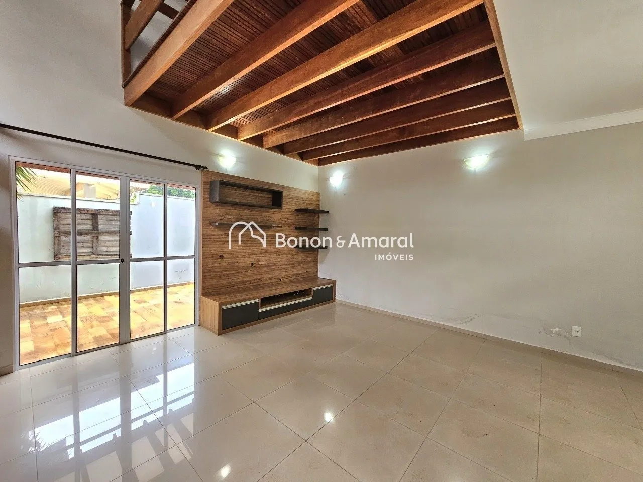 Imagem Sobrado pra venda de 3 dormitórios 1 suíte, condomínio Alto da Boa Vista, em Paulínia.