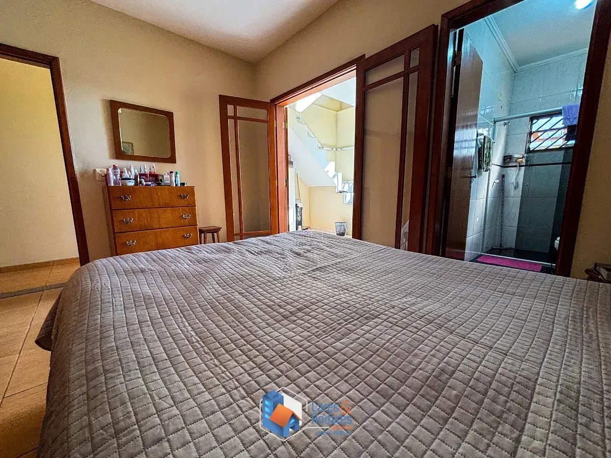 Imagem Casa para venda em Jardim Jua com 3 quartos, sendo 1 suíte, 358m²