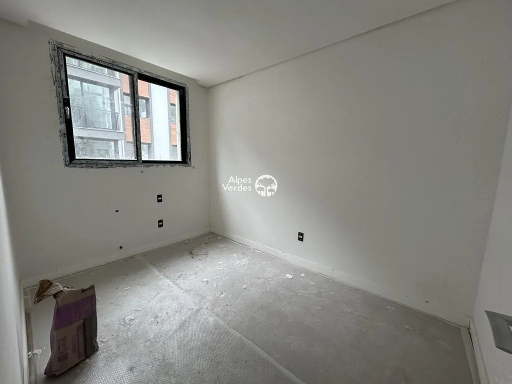 Imagem Vende-se apto prox ao centro de Gramado- 3 quartos- Valor R$ 2.335.000,00
