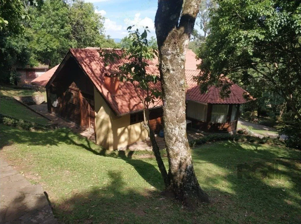 Imagem casa - 3 dorms. - 1 vaga - 155 m² - GRAMADO