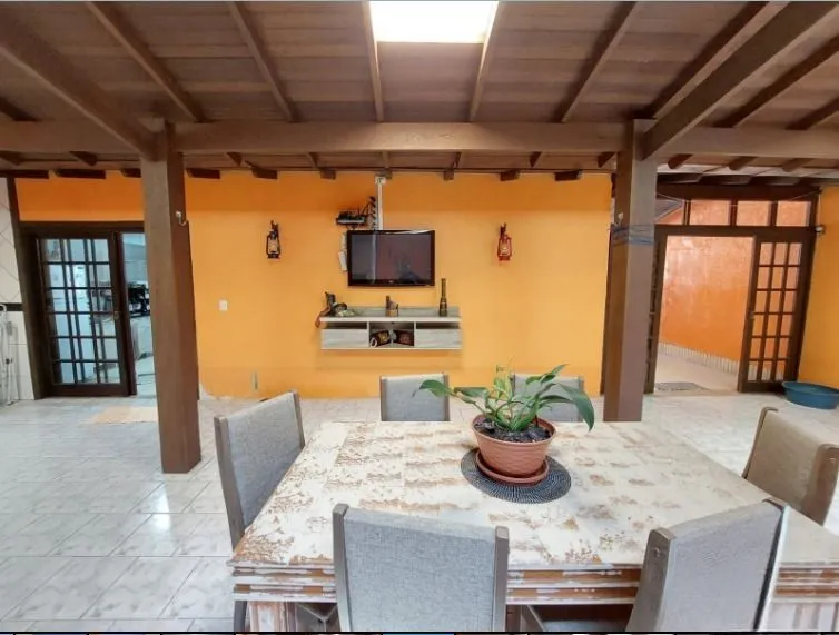 Imagem Casa para Venda - 198m², 2 dormitórios, 2 vagas - Belém Novo