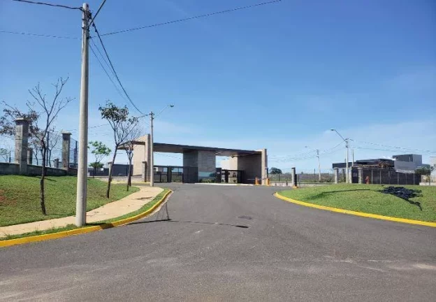 Imagem ÓTIMO TERRENO 200 M² CONDOMINIO LARANJEIRAS ARAÇATUBA SP