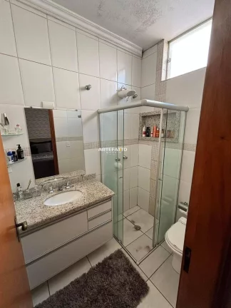 Imagem CASA COM PISCINA NO MENEGHETTI