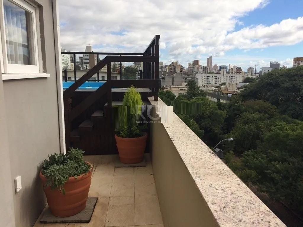 Imagem Cobertura para Venda - 248m², 3 dormitórios, sendo 1 suites, 2 vagas - Mont Serrat