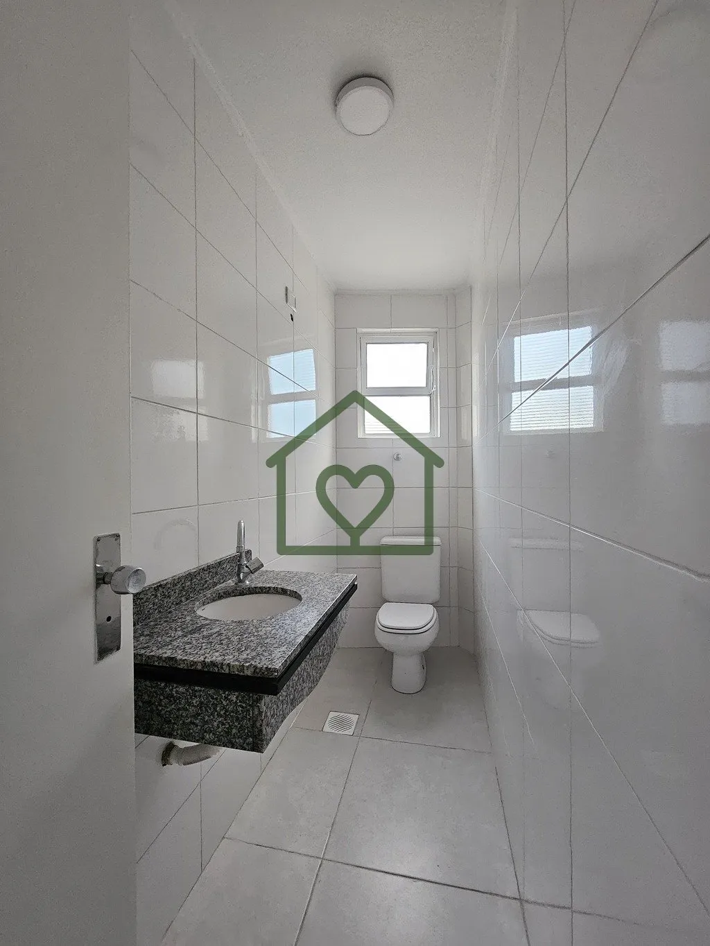 Imagem Sala comercial no bairro Floresta. Preço e disponibilidade do imóvel sujeitos a alteração sem av...