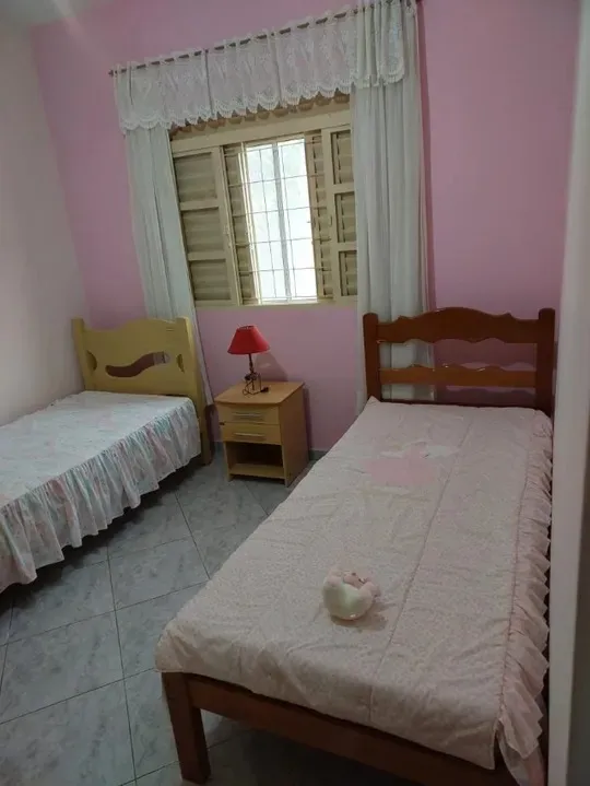 Imagem Chácara à venda em Araçoiaba da Serra-SP: 3 quartos, 1 suíte, 3 banheiros, rico pomar, campo de futebol