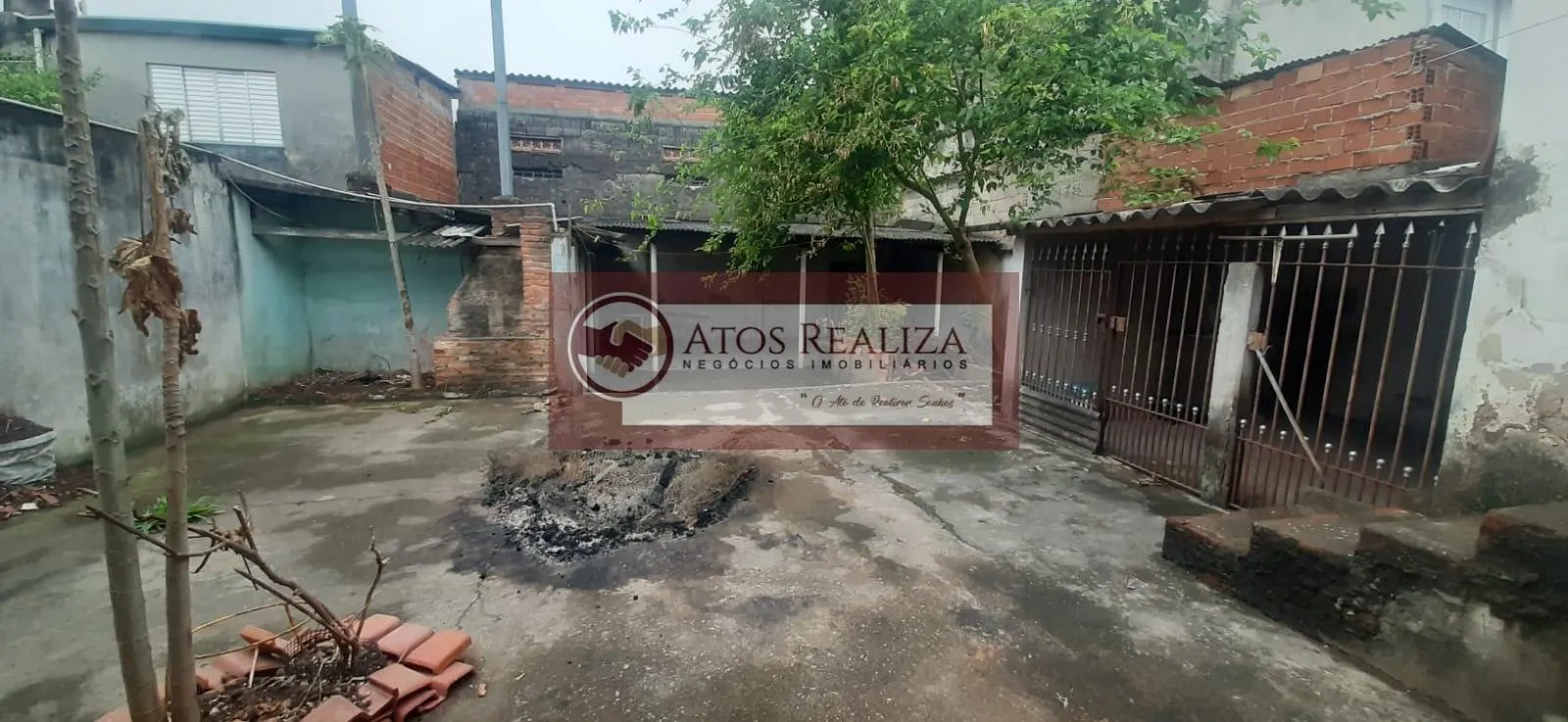 Imagem Grande oportunidade para investimento. Vendo casa para reforma, com um terreno de 210m² no jardim manacás, 400 metros da estação Grajaú da CPTM, casa com 2 Dormitórios, sala, cozinha, área de serviço, quintal, corredor lateral, 3 vagas de garagem,, churra