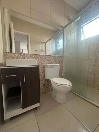 Imagem Casa de esquina tem piscina 2 dormitórios c/ suíte no Condomínio Terra Nova