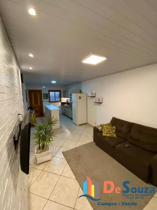 Imagem Geminada com terreno diferenciado!