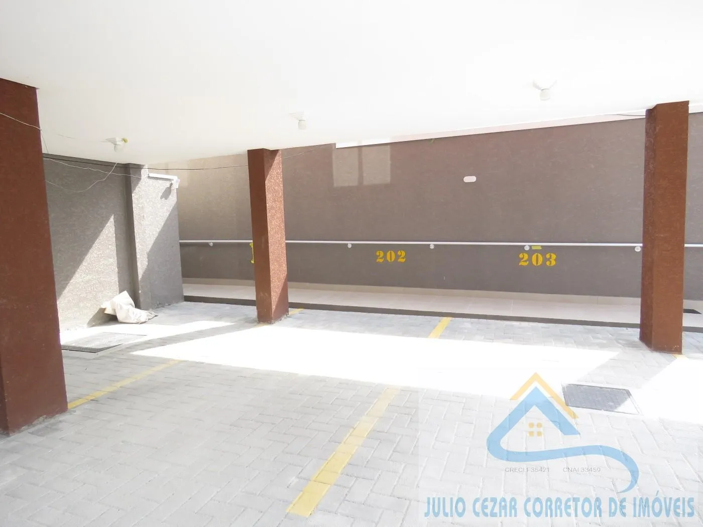 Imagem Apartamento para Venda em São José dos Pinhais, São Cristóvão, 3 dormitórios, 1 suíte, 2 banheiros, 1 vaga