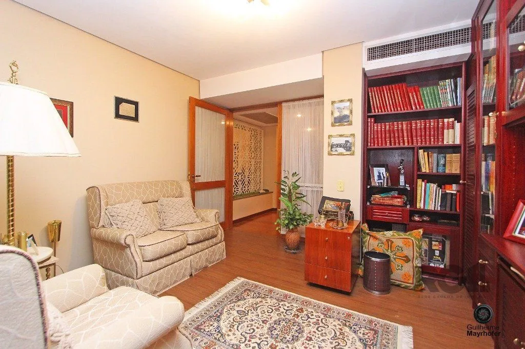 Imagem Excelente apartamento de 315m² com 3 dormitórios e 2 vagas.