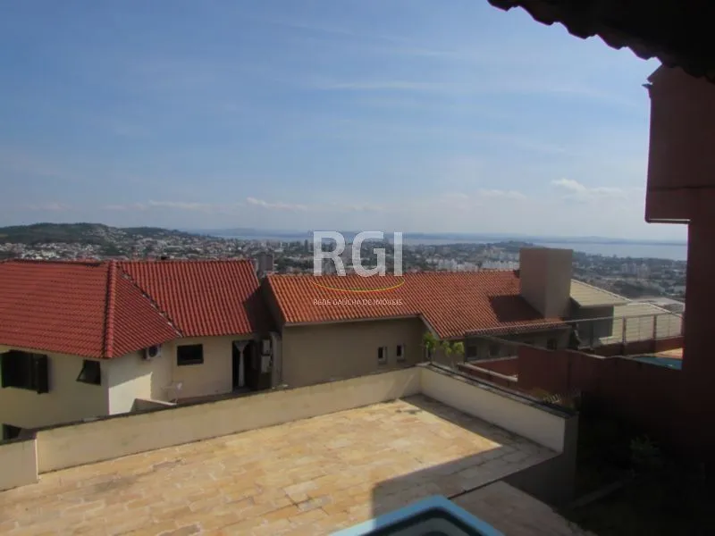 Imagem Casa Condominio para Venda - 383.4m², 5 dormitórios, sendo 2 suites, 3 vagas - Nonoai