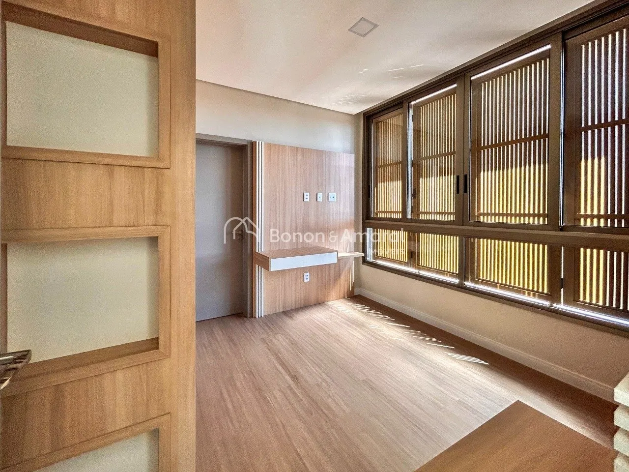 Imagem Casa com 4 suítes à venda no Condomínio Residencial Santorini - Paulínia/SP.