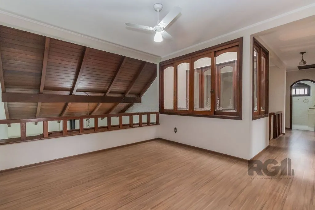 Imagem Casa com 287m², 5 dormitórios, piscina, 4 vagas no bairro Jardim Itu