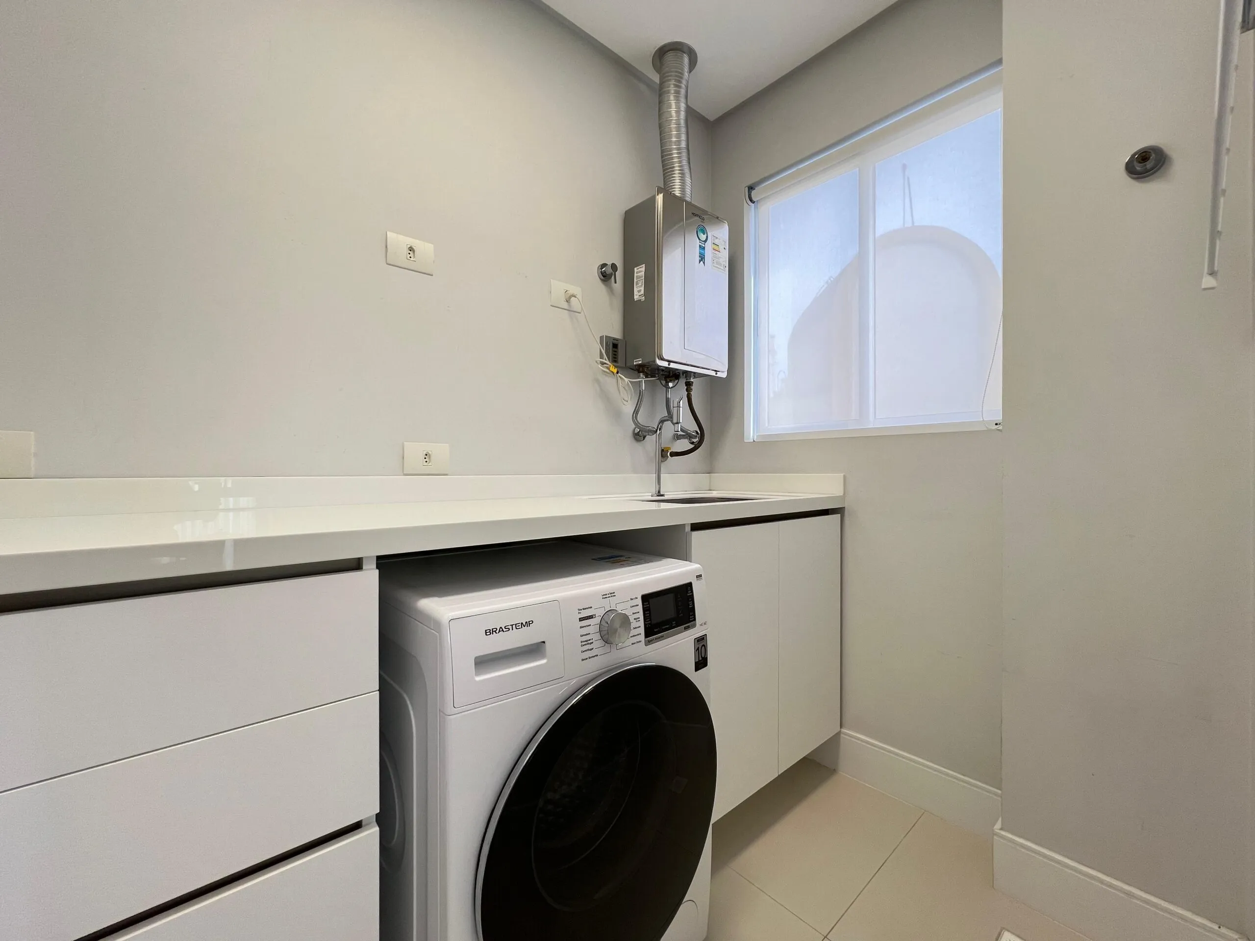 Imagem Apartamento com vista para o mar à venda com 152.72m2 por R$ 3.600.000,00