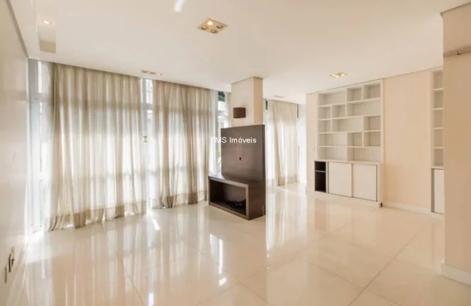 Foto do imóvel À Venda e Locação no Itaim Bibi, com 3 quartos sendo 1 suíte, 1 vaga de garagem.