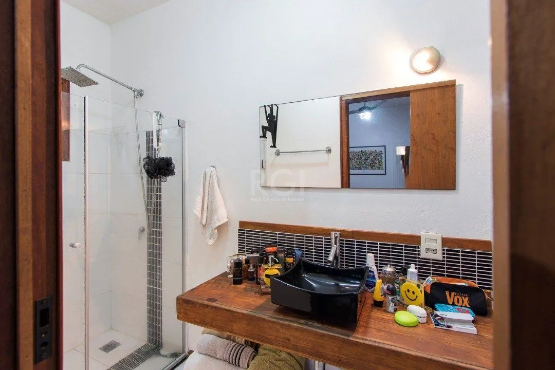 Imagem Casa para Venda - 250m², 3 dormitórios, sendo 2 suites, 3 vagas - Ponta Grossa