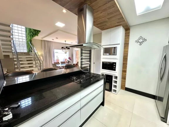 Imagem Maravilhosa Casa em Condomínio! Bairro América!