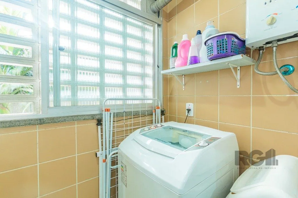 Imagem Apartamento 2 dormitórios com 1 vaga no bairro Teresópolis em Porto Alegre