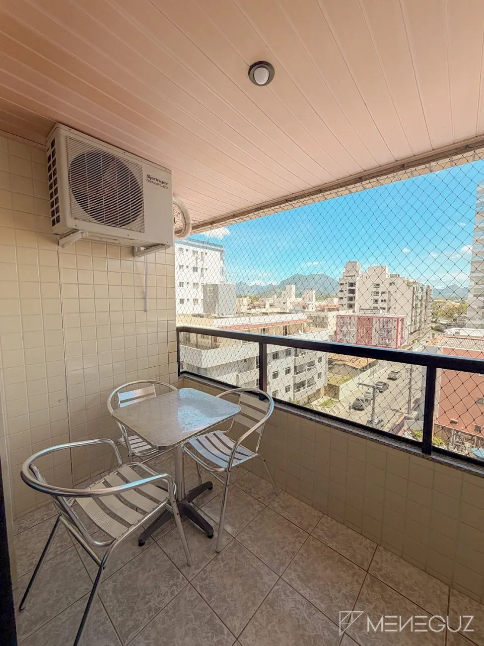 Porteira Fechada: 3 Quartos, Vista Mar e a 2 Quadras da Praia