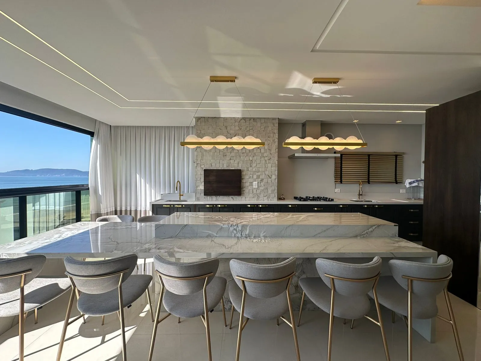 Imagem Apartamento com vista para o mar à venda com 187m2 por R$ 4.900.000,00