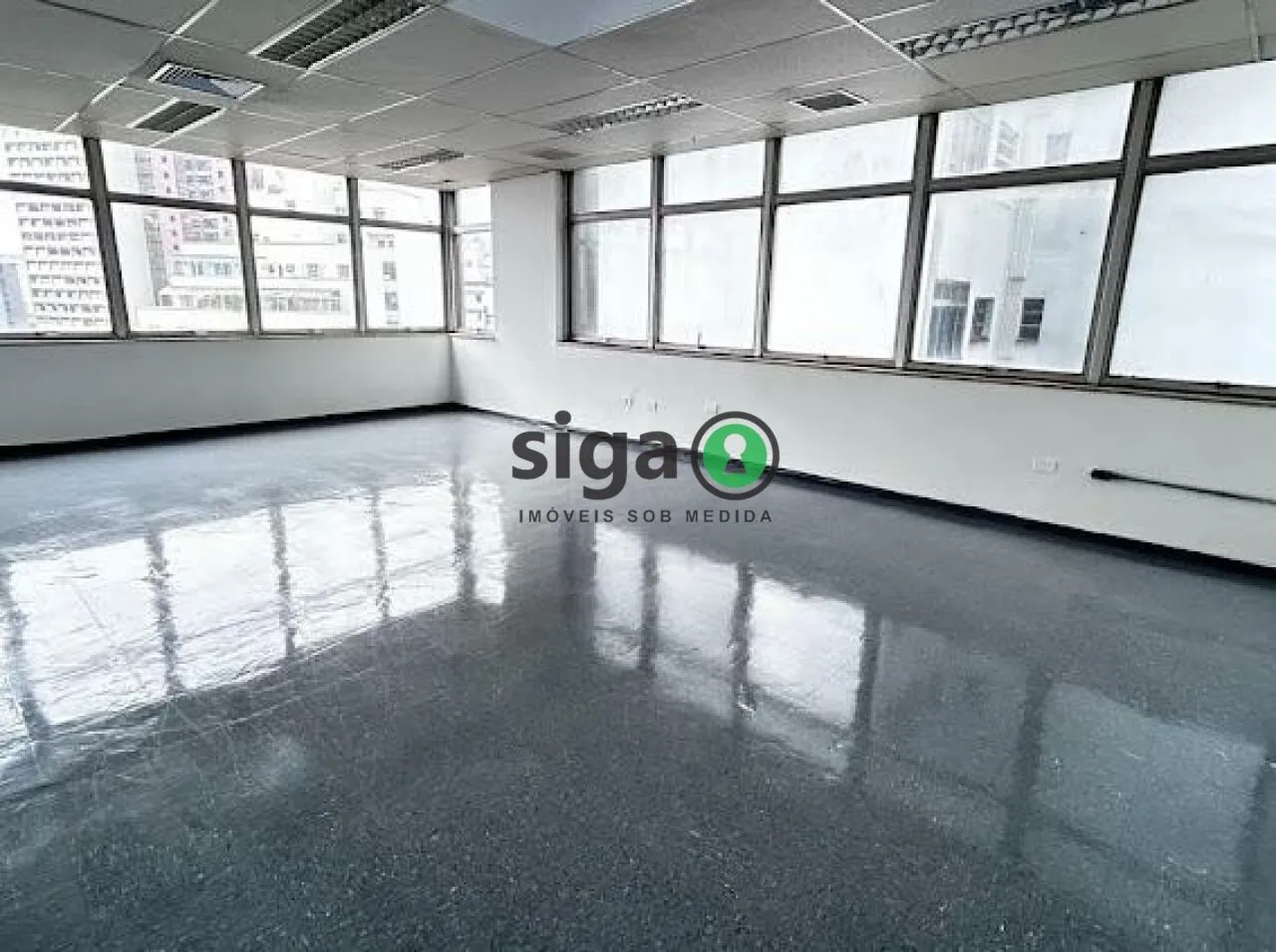 Imagem Sala comercial com 328m² em vão livre, 6 vagas na Consolação para Locação