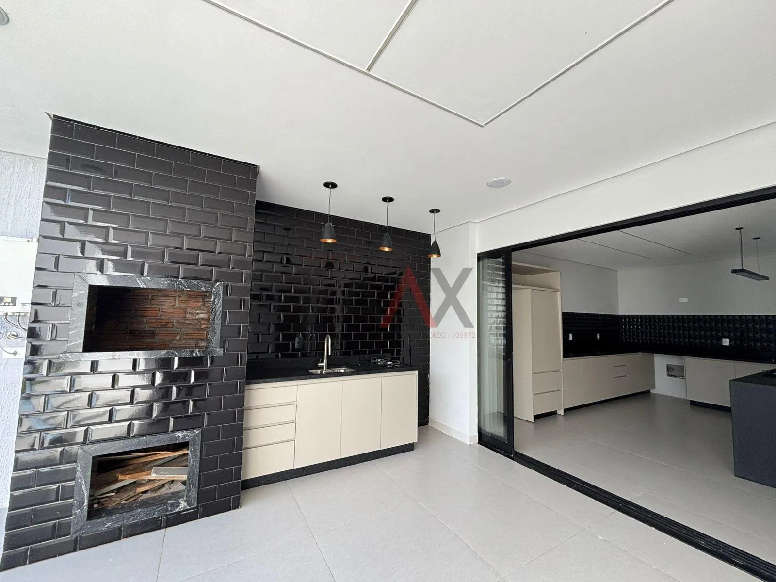 Imagem Sobrado de alto padrão disponível para locação no Alto da XV. 235 m²