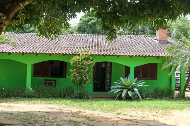Imagem Excelente Sítio com 4.672m², em condomínio, no centro de Águas Claras