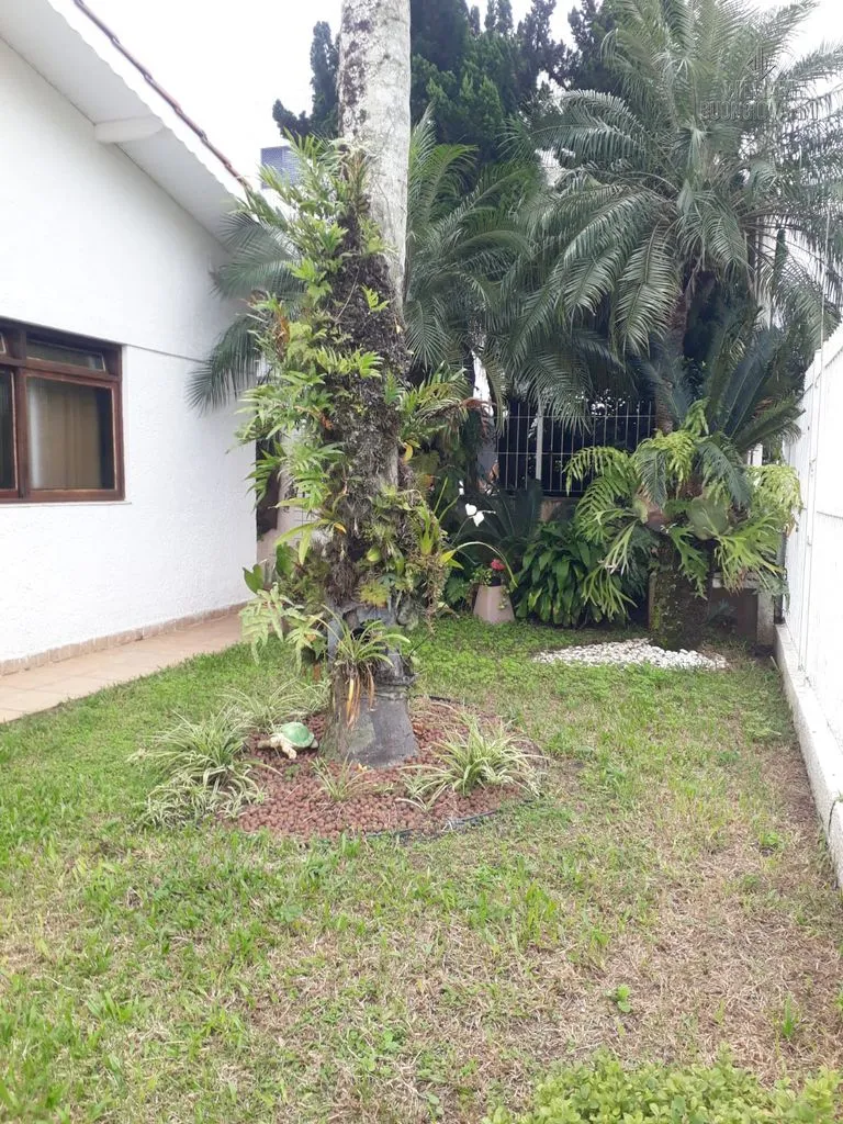 Imagem Casa Térrea Individual, 2 Quartos com Piscina Edícula com mais 2 suítes