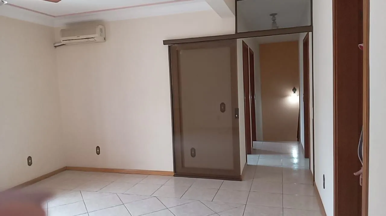 Imagem Casa 03 dormitórios, com páteo