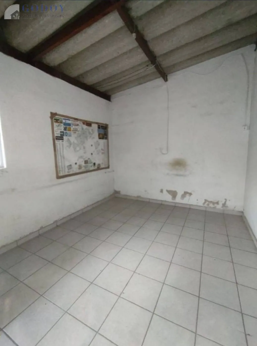 Imagem Casa ampla com 4 quartos, suíte, rancho e garagem em ótima localização
