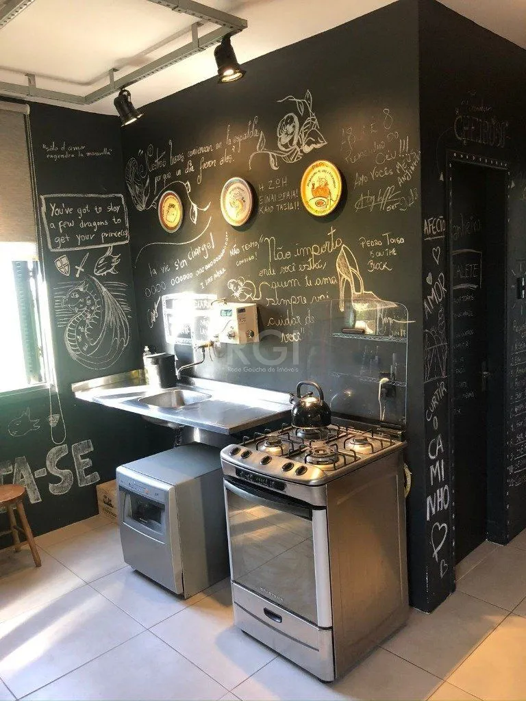 Imagem Casa para Venda - 260m², 3 dormitórios, sendo 2 suites, 2 vagas - Nonoai