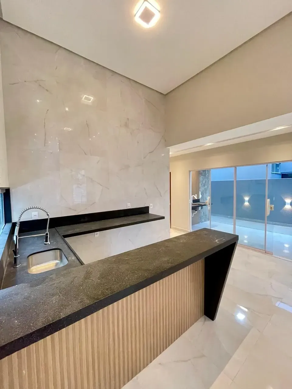 Imagem Casa de Condomínio com 3 Quartos à Venda, 200 metros em Cajupiranga - Parnamirim
